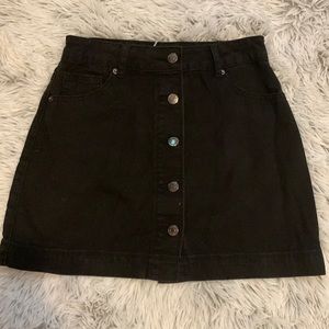 Black skirt size small great condition! No signs of wear :)